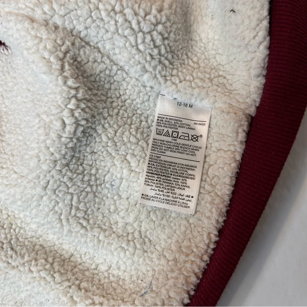 Old Navy Kids Burgundy Baby  Bear Graphic Hoodie Warmth Size 12-18 Months